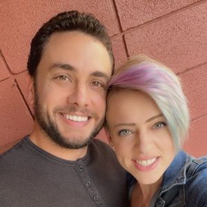 Meet your Posher, Leslie